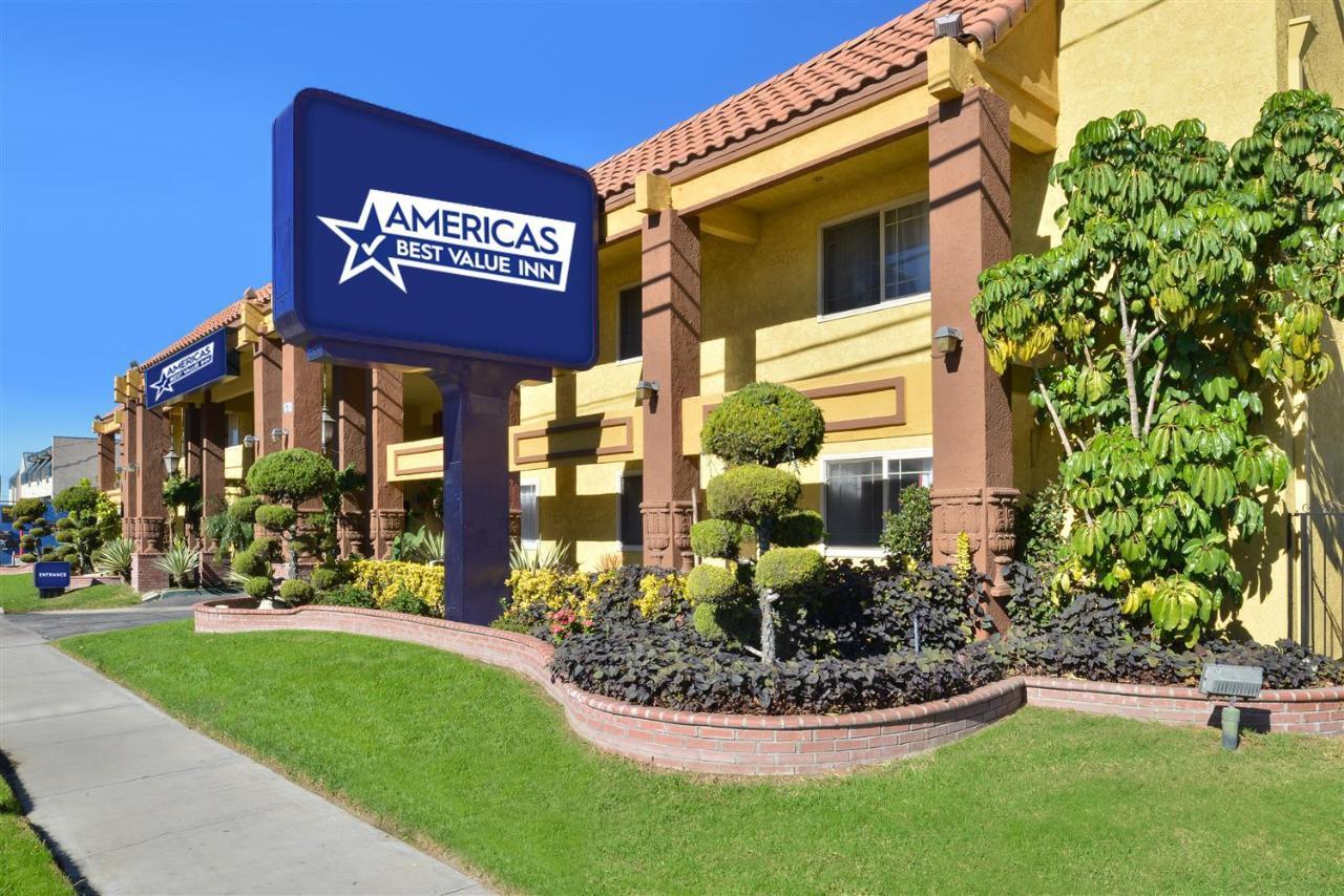 Americas Best Value Inn & Suites Форсайт Екстериор снимка